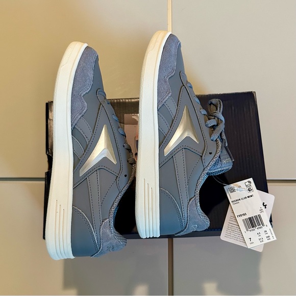 Reebok Club MEMT Sneakers in Pure Grey/Chalk/Silver Metallic - Picture 5 of 11